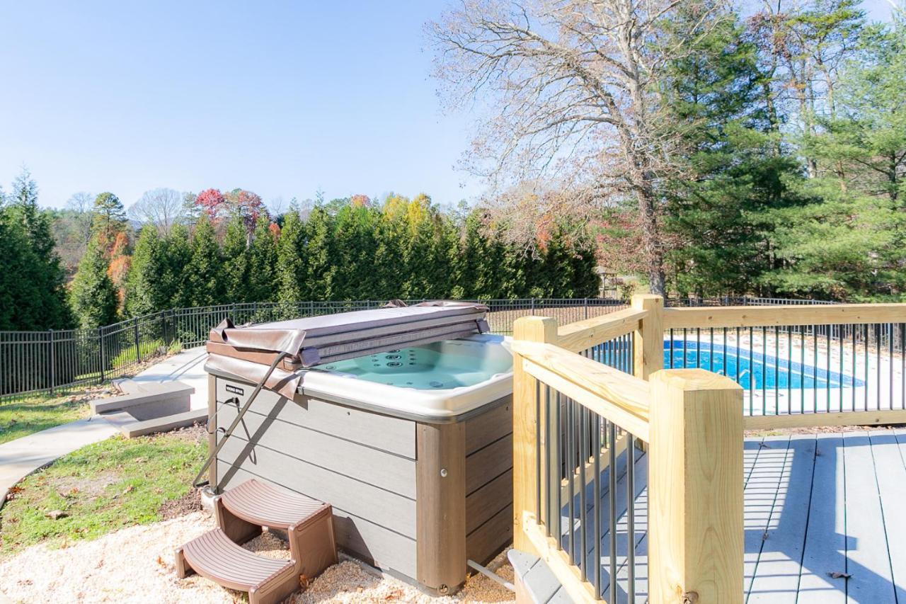 Luxurious House With Pool Near Asheville By Mighty Tree Properties Leicester Kültér fotó